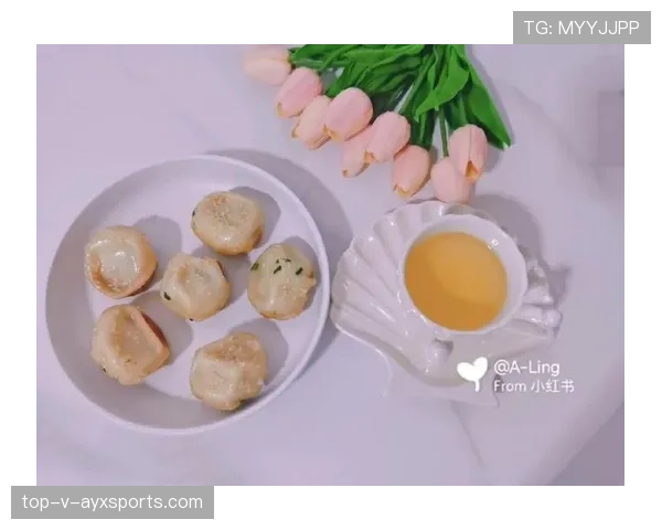 李诗沣又换大牌？朋友圈早餐看着比我月薪还壕