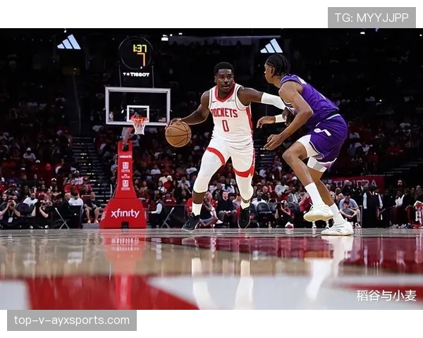 霍勒迪挡拆推进提升球队进攻效率明显超过对位防守者 霍勒迪挡拆推进提升球队进攻效率明显超过对位防守者